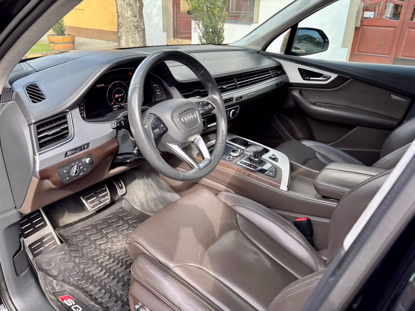 2017 AUDI SQ7, čierna suv, 152 600 km